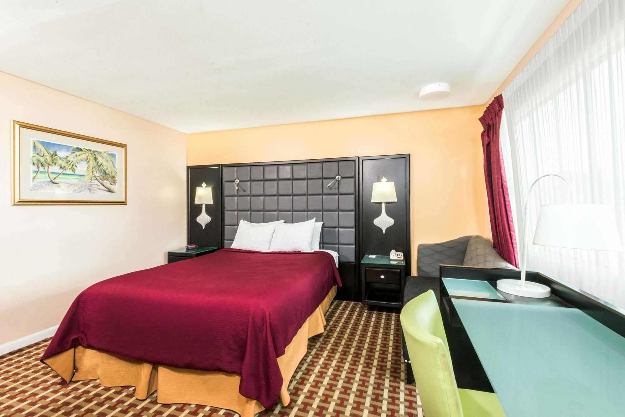 Days Inn By Wyndham Middletown/Newport Area מראה חיצוני תמונה